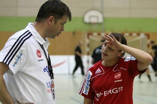 Nur fünf Tage Weihnachtspause: Trainer Csaba Szücs mit Ania Rösler.
