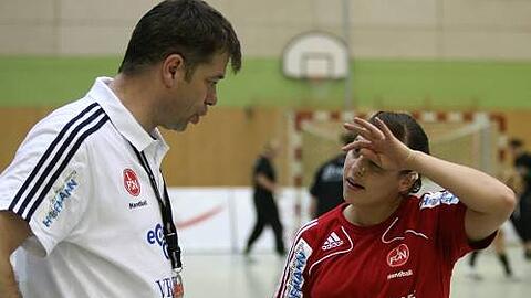 Nur fünf Tage Weihnachtspause: Trainer Csaba Szücs mit Ania Rösler.