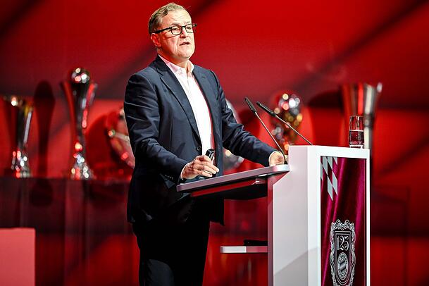 Vorstandschef Jan-Christian Dreesen verkündete wieder gute Finanzzahlen.