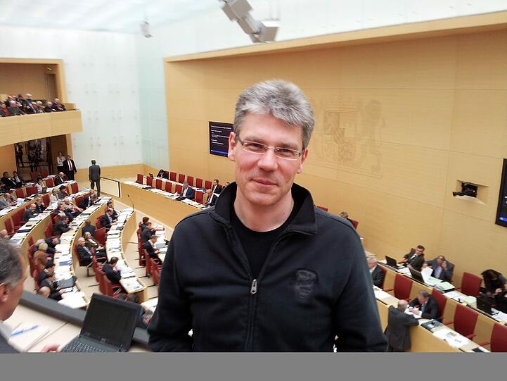 Piraten-Chef Stefan Körner im Landtag
