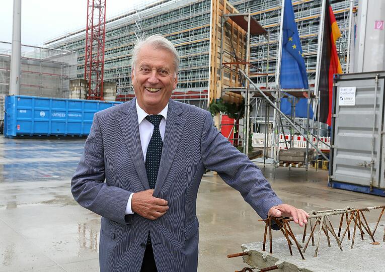 Architekt Norbert Koch ist seit den ersten Planungen für den Flughafen in den 70er Jahren dabei.