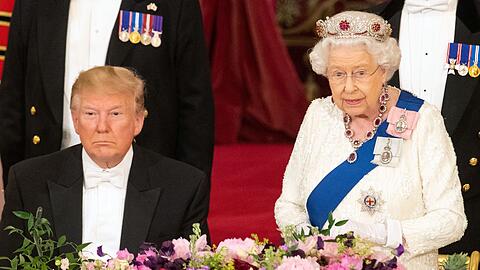 Trump war schon einmal zum Staatsbesuch in Großbritannien - damals noch mit der Queen (Archivbild).