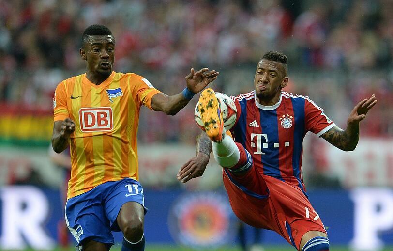 JÉRÔME BOATENG &ndash; NOTE 3 &ndash; Hatte gemeinsam mit Dante Herthas einzige Spitze Kalou im Griff. Immer wieder mit Drang nach vorne, versuchte es mit Distanzschüssen. Hatte die meisten Ballkontakte.