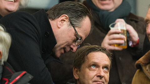 Gerüchten zufolge im Clinch: Schalkes Aufsichtsratschef Clemens Tönnies (links) und Sportvorstand Horst Heldt (rechts).