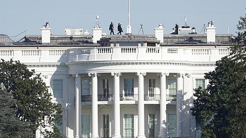 Ein Blick auf das Weiße Haus in Washington.