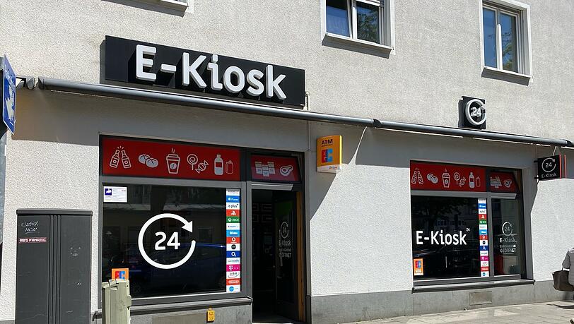 Ein reiner Automatenladen für Getränke und mehr: der E-Kiosk am Kurfürstenplatz.