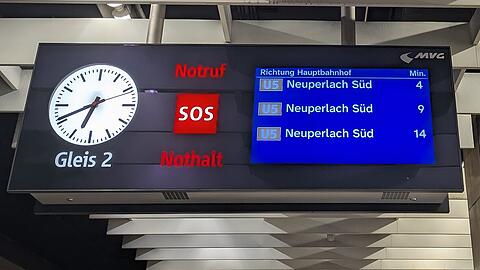 Die neue Schriftart an den Zielanzeigern der U-Bahn.