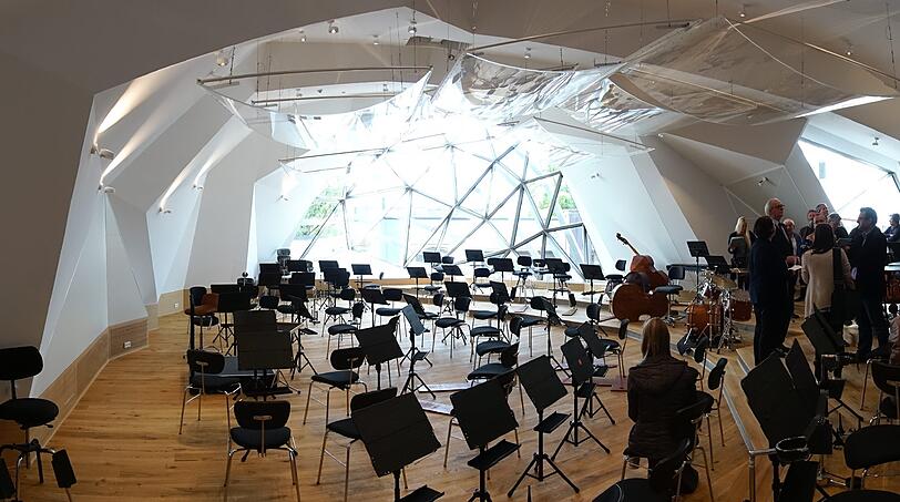 Der Orchesterproberaum von innen.