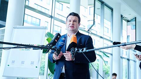 Bundesarbeitsminister Hubertus Heil will das  Grundsatzurteil zunächst prüfen, bevor er Vorschläge zur Umsetzung unterbreitet.