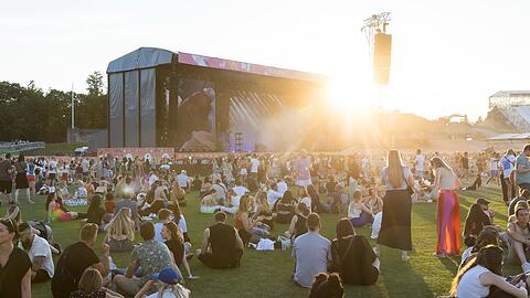 Festivalgänger können sich 2024 wieder auf zahlreiche große Events mit viel musikalischer Abwechslung freuen.