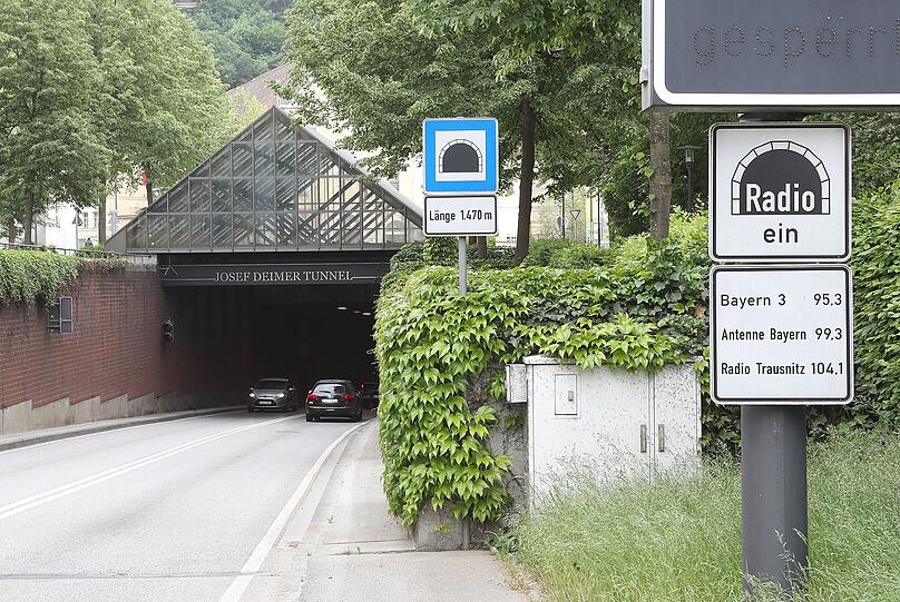 "Radio ein", steht hier geschrieben. Es bringt derzeit aber wenig.