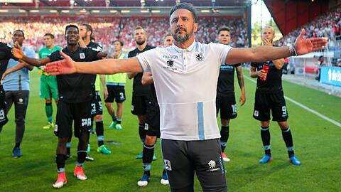 Leistung: Schwach. Ergebnis: In Ordnung. Die Löwen um Trainer Vitor Pereira nach dem Spiel in Regensburg zwischen Ratlosigkeit und Jubel.