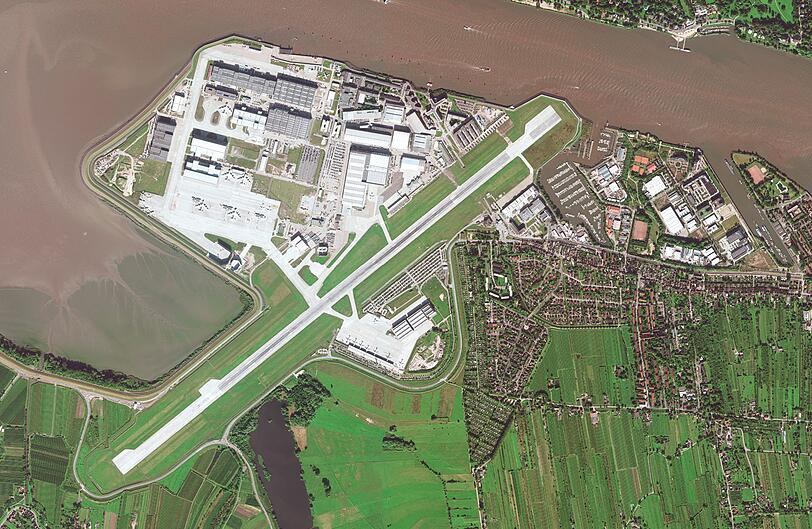 Hamburg-Finkenwerder: Dieser Sadtteil entstand auf einer ehemaligen Insel in der Elbe. Heute befindet sich dort die Airbus-Gruppe mit einem eigenen Flughafen.