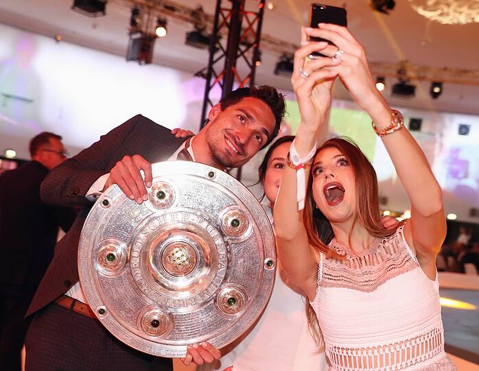 Emotionen für die Nachwelt: Mats Hummes im Selfie mit seiner Frau Cathy Fischer