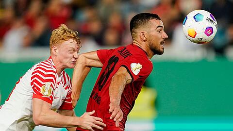 Titelverteidiger RB Leipzig tat sich in der ersten Pokalrunde in Wiesbaden schwer.