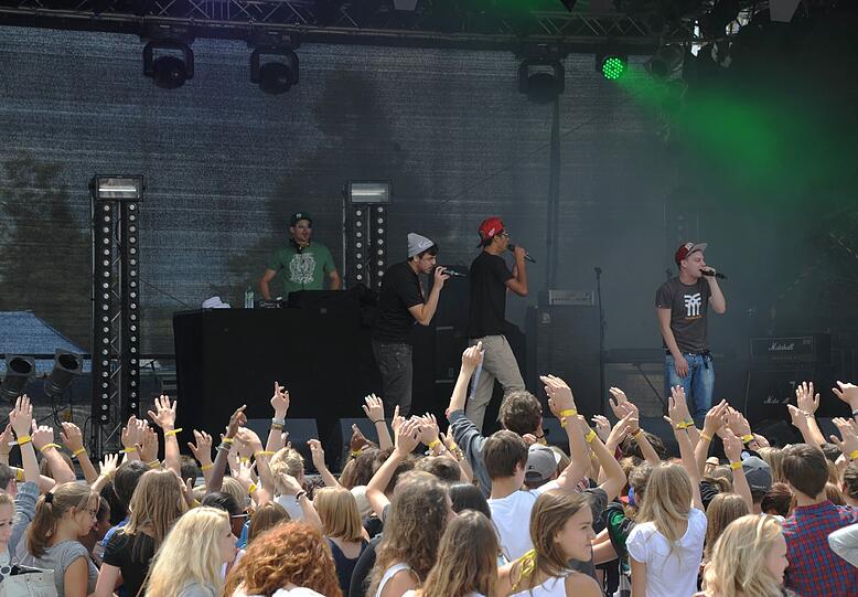 Zum Hip Hop, Reggae und Rap feiern größtenteils junge Münchner.