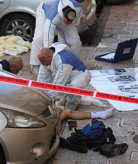 Schrecklicher Anschlag auf eine Synagoge in Jerusalem: Vier Betende sind mit Äxten und Messern getötet worden. Die Bilder...