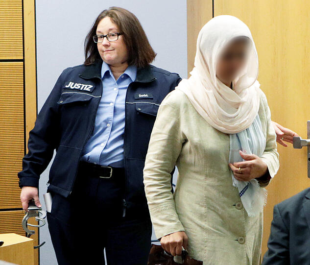 Strenggläubige muslimische Eltern brachten ihre Tochter um. Sie hatte Geschlechtsverkehr mit ihrem Freund, ohne mit ihm verlobt zu sein.