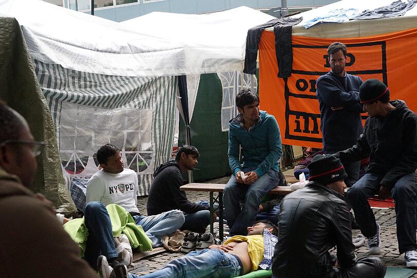 Das Camp der Hungerstreikenden auf dem Rindermarkt am  28.06.2013.
