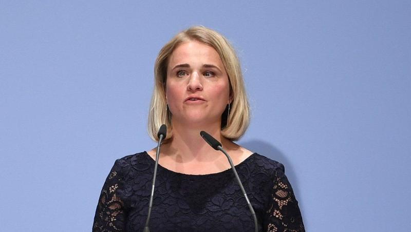 Verena Bentele, Präsidentin des Sozialverbandes VdK, spricht.
