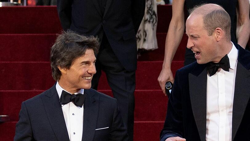 Tom Cruise (l.) mit Prinz William bei der "Top Gun: Maverick"-Premiere im Mai 2022 in London.