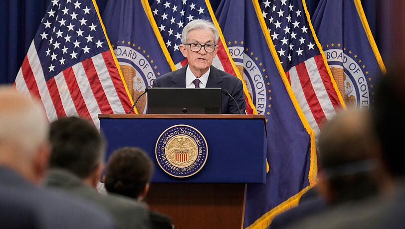 Die Federal Reserve mischt sich nicht in die Politik ein - doch die von US-Präsident Donald Trumps Zollpolitik ausgelöste Unsicherheit macht es den Notenbankern schwer, ihren Kurs festzulegen.