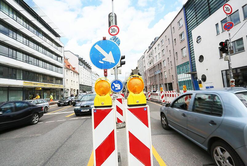 ... soll zwischen Sendling-Westpark und dem Harras gebaut werden. Anwohner müssen sich gedulden. Auch am Harras mit dem Brunnen...