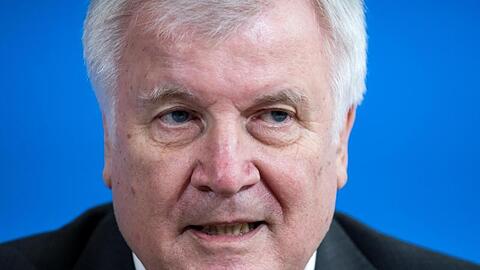 "Es gibt die begründete Hoffnung auf eine Unterstützung unserer Ermittlungen und auf belastbare Hinweise von der russischen Seite", sagt Seehofer.