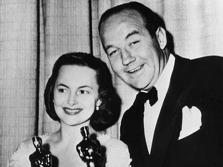 Olivia de Havilland wurde am 23. März 1950 in Los Angeles für ihre Rolle in dem Wyler-Film "Die Erbin" mit dem Oscar ausgezeichnet. Ihr Kollege Broderick Crawford erhielt den Oscar für seine Rolle in dem Film "All the King's Men".