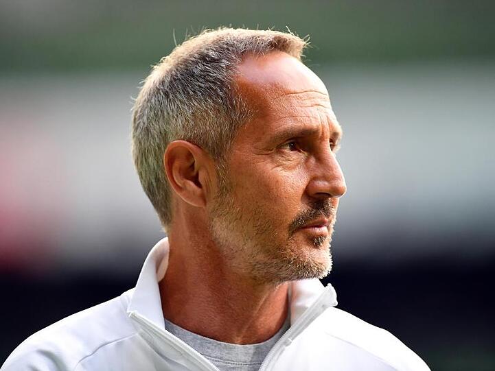 Frankfurts Trainer Adi Hütter vor einem Spiel. Foto: Stuart Franklin/Getty Images Europe/Pool/dpa/Archivbild