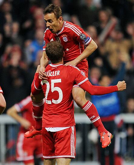 RAFINHA: NOTE 2.
Nach 65 Minuten für Götze im Spiel, als Rechtsverteidiger. Sorgte für bessere Balance.