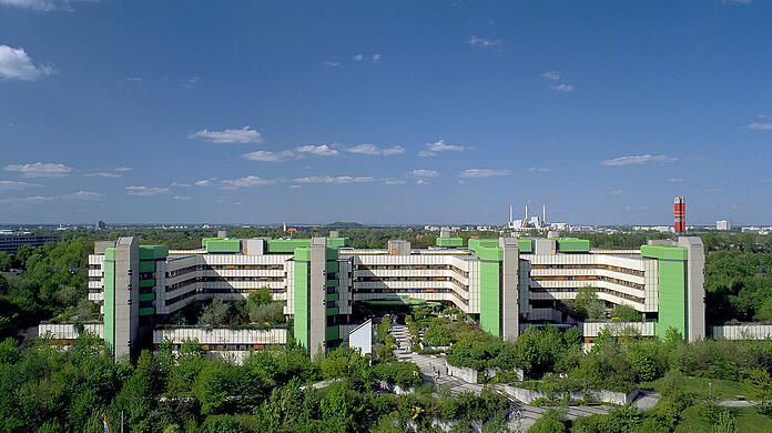 Fast 300 Ärzte des Klinikums Bogenhausen haben einen alarmierenden Brief verfasst. Denn es sind Stellenkürzungen geplant. Fast 300 Ärzte des Klinikums Bogenhausen haben einen alarmierenden Brief verfasst. Denn es sind Stellenkürzungen geplant.