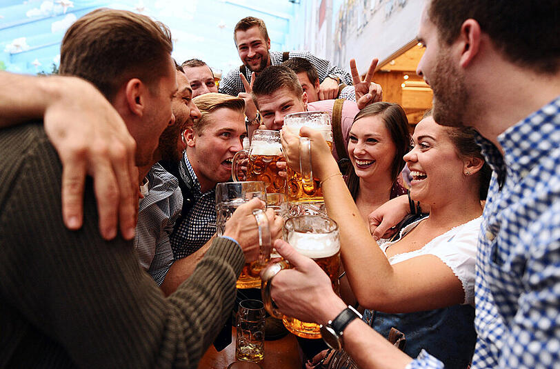 Sehen Sie hier weitere Impressionen vom mittleren Samstag auf dem Oktoberfest 2016.