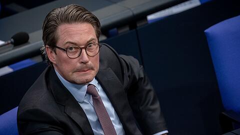Andreas Scheuer (CSU) war Bundesminister und Abgeordneter. Ist er nun auch eine Romanfigur?