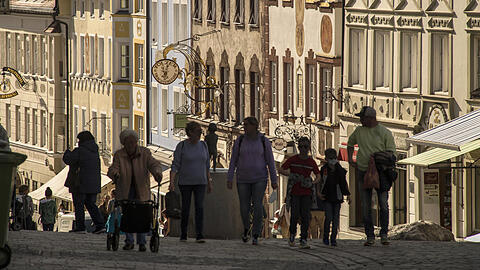 Die Altstadt von Bad Tölz. Sie gilt in Bayern als Tourismusort, der vom neuen Ladenschlussgesetz profitieren könnte.