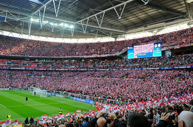 Bayern-Fans beim Finale der Champions League im Londoner Wembley-Stadion.