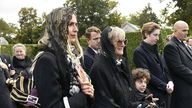 Elisabeth von Thurn und Taxis mit Mutter Gloria Elisabeth von Thurn und Taxis mit Mutter Gloria
