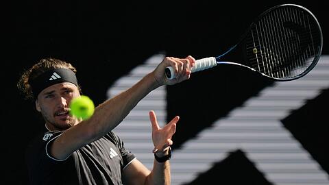 Alexander Zverev hat bei den Australian Open souver&auml;n das Viertelfinale erreicht.