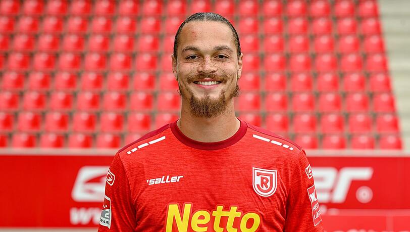Joël Zwarts wechselte vom SSV Jahn Regensburg zum TSV 1860 München.