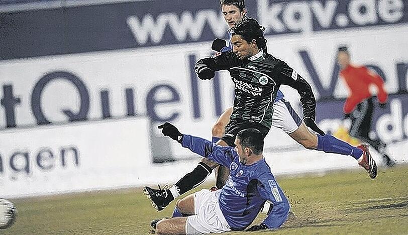 Für Sami Allagui und Co. wird es gegen Frankfurt eine ähnlich Rutschpartie wie gegen Pristina.Foto: Zink