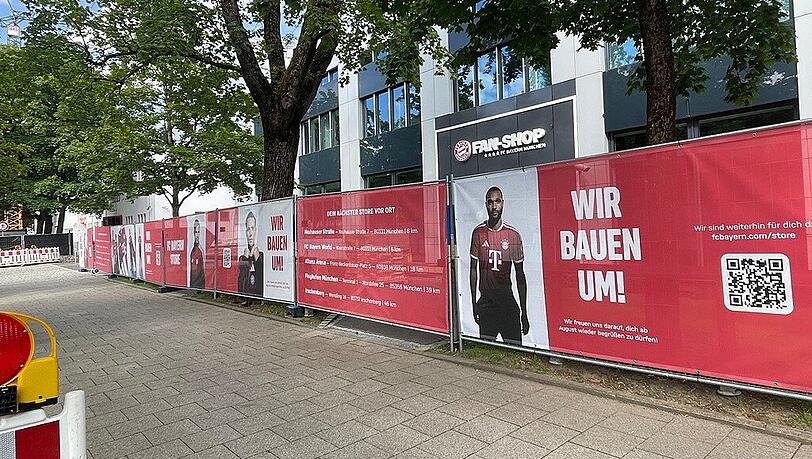 Der FC Bayern Fan-Shop in der Säbener Straße ist wegen Umbauarbeiten geschlossen. Der FC Bayern Fan-Shop in der Säbener Straße ist wegen Umbauarbeiten geschlossen.