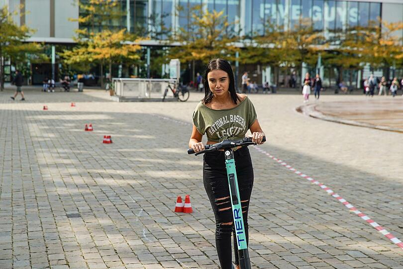 Für die Teilnahme am Geschicklichkeitsparcours gab es Freiminuten von der MVG und die Möglichkeit einen E-Scooter zu gewinnen.