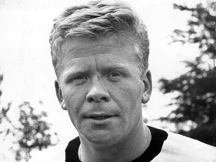 Der frühere Fußball-Nationalspieler Helmut Haller in einer undatierten Archivaufnahme. Foto: dpa/Archivbild