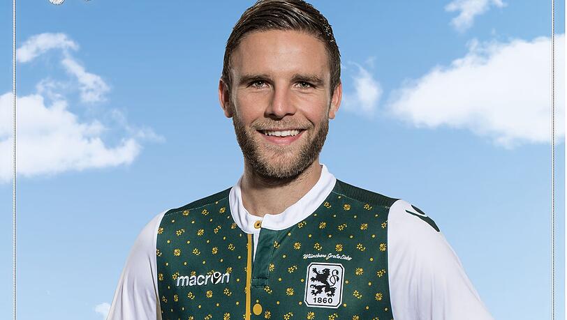 Das Wiesn-Trikot 2015 des TSV 1860 München. Das Wiesn-Trikot 2015 des TSV 1860 München.