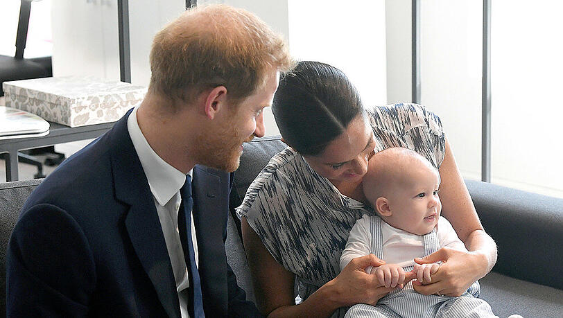 Der kleine Archie mit seinen Eltern im September 2019 in Südafrika.