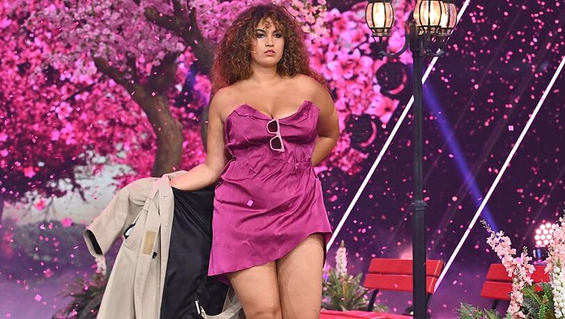Vivien gewinnt die 18. "Germany's next Topmodel"-Staffel. Vivien gewinnt die 18. "Germany's next Topmodel"-Staffel.