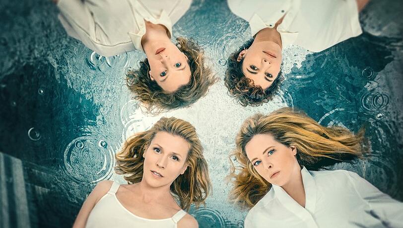 "Tage, die es nicht gab": Vier enge Jugendfreundinnen, gespielt von Franziska Weisz (v.u.l.n.o.l.), Diana Amft, Jasmin Gerat und Franziska Hackl, lassen die gemeinsame Schulzeit wiederaufleben. "Tage, die es nicht gab": Vier enge Jugendfreundinnen, gespielt von Franziska Weisz (v.u.l.n.o.l.), Diana Amft, Jasmin Gerat und Franziska Hackl, lassen die gemeinsame Schulzeit wiederaufleben.