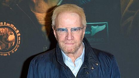 Christopher Lambert sorgte in Pittsburgh f&uuml;r Schreckmomente. Inzwischen wurde angek&uuml;ndigt, dass er am Sonntag dennoch auftreten kann.