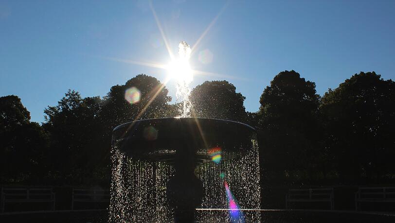 Wasser- und Lichtspiele im Hofgarten Wasser- und Lichtspiele im Hofgarten