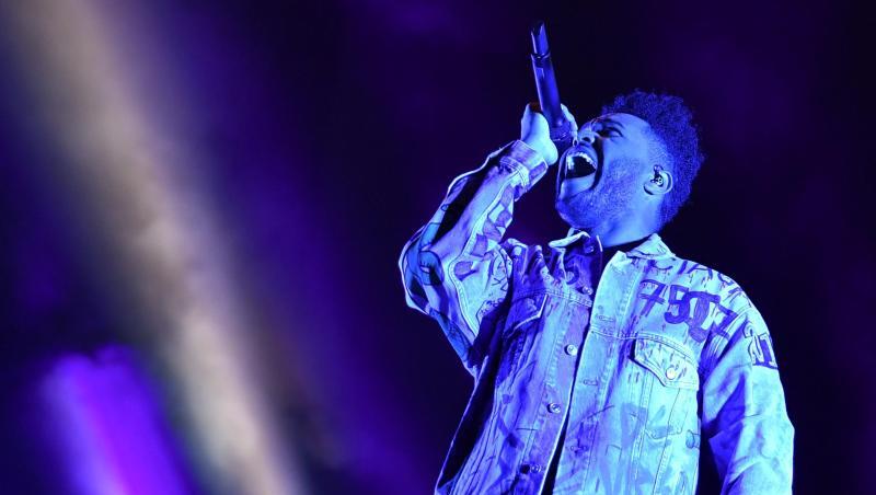 Der kanadische Musiker The Weeknd im Höhenflug. Der kanadische Musiker The Weeknd im Höhenflug.